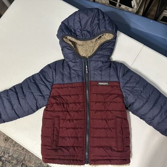 OshKosh B'gosh Other - Oshkosh B'gosh Boy's Blue Red Full Zip Hooded Reversible Puffer Jacket Size 3T